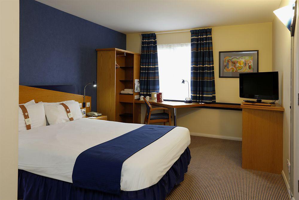 Holiday Inn Express Peterborough, An Ihg Hotel Bagian luar foto